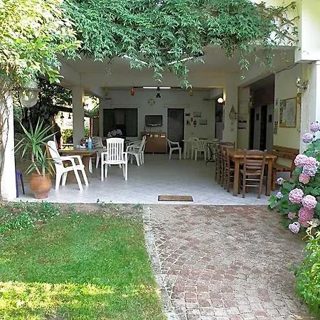 Dimitra 3*